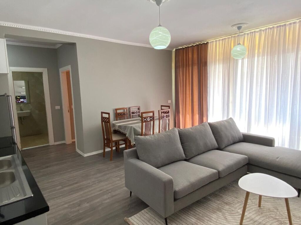 Apartment 1+1 for rent, at the end of Bulevardi i Ri (Bermond Complex): 450 thousand lek