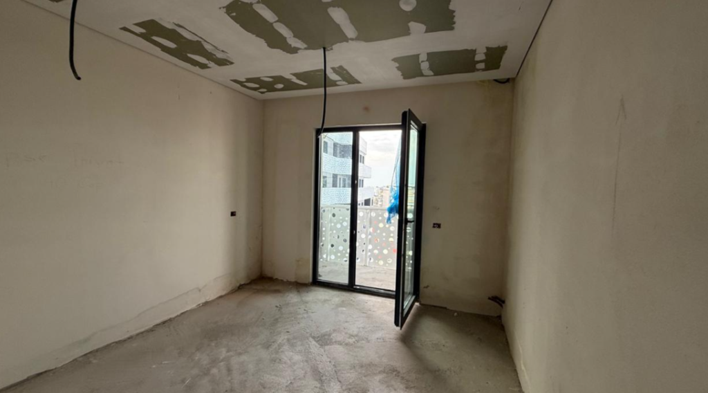 🏡 Apartment 2+1+2 for Sale – Corner Residence    