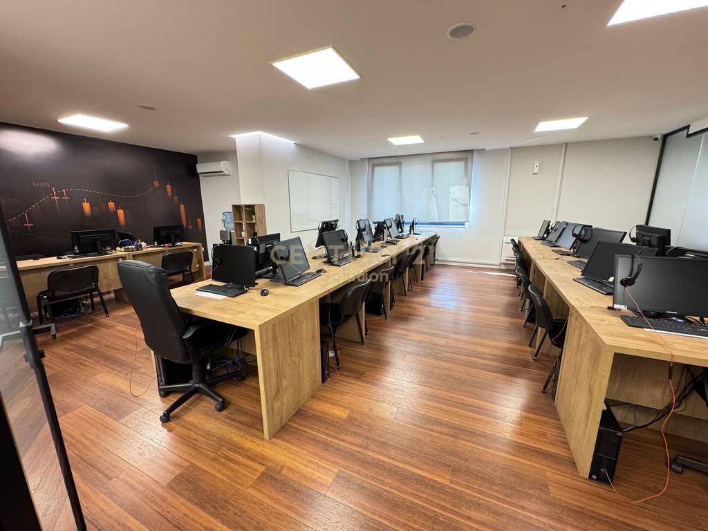 LOCALE COMMERCIALE IN AFFITTO A SHALLVARET