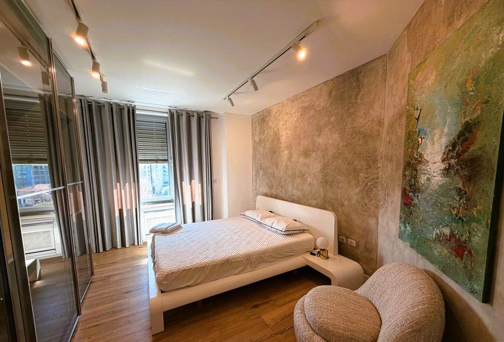 LUXURY APARTMENT FOR RENT 2+1+2+STORAGE+PARKING SPOT NEAR DINAMO STADIUM