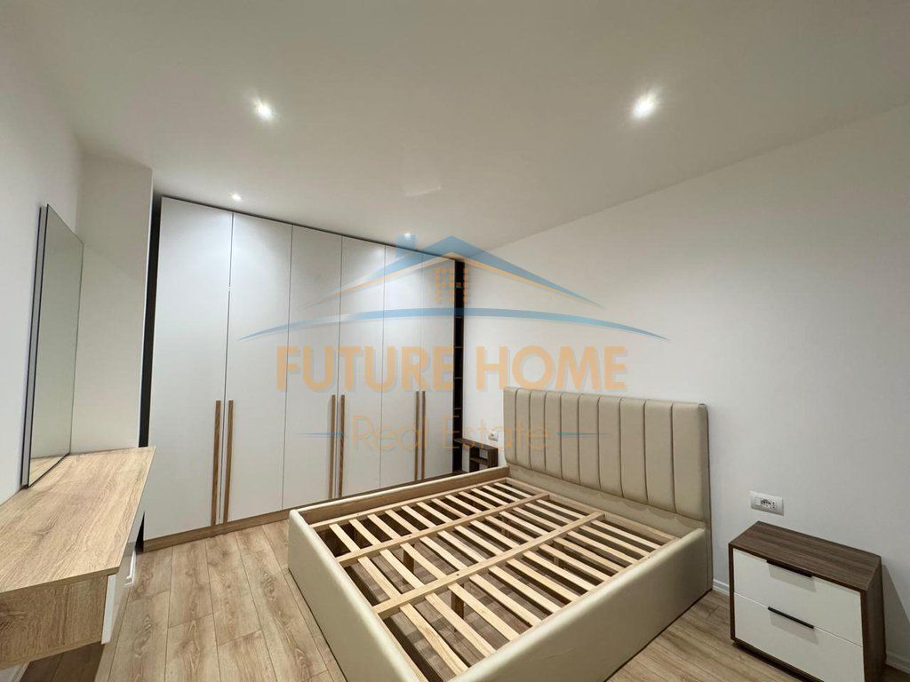 Shitet, Apartament 1+1, Rruga Fortuzi