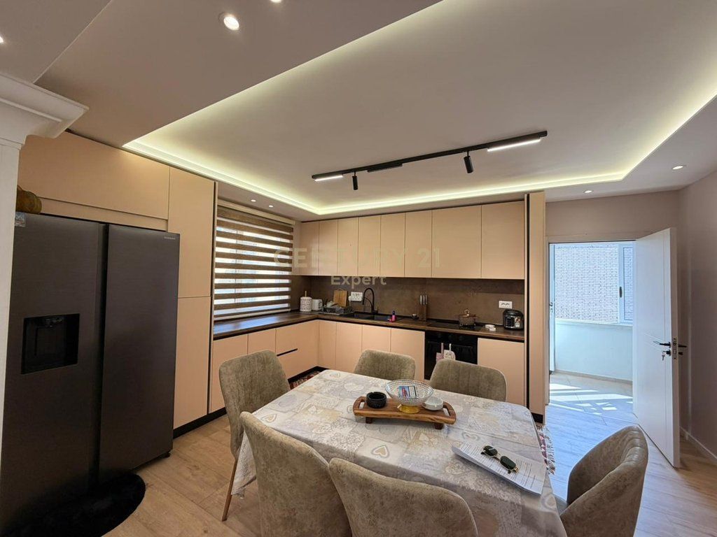 Vendiamo appartamento 1+1 in un edificio esistente a Varri Bamit 115.000 €