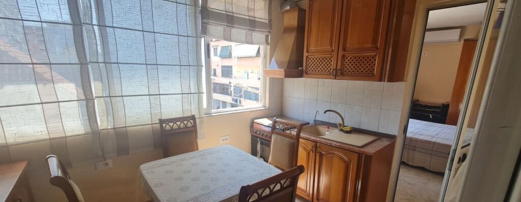 For rent Apartment 3+1, Dritan Hoxha street near University Zoja e Keshillit te Mire 500 thousand lek