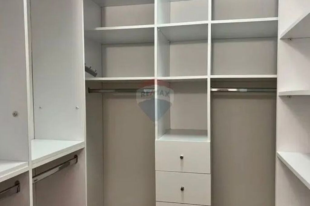 Apartment 3+1+2 parking spaces for rent, near Eleonore!