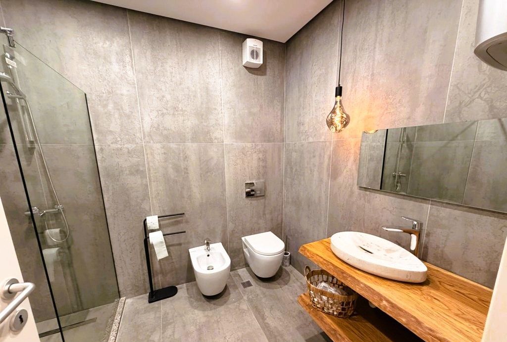 LUXURY APARTMENT FOR RENT 2+1+2+STORAGE+PARKING SPOT NEAR DINAMO STADIUM