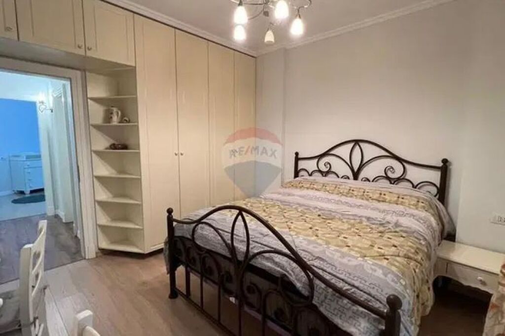 Apartment 3+1+2 parking spaces for rent, near Eleonore!