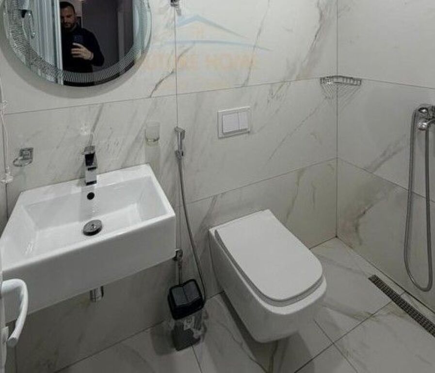 In vendita, Appartamento 2+1+2, Via Barrikadave, Tirana