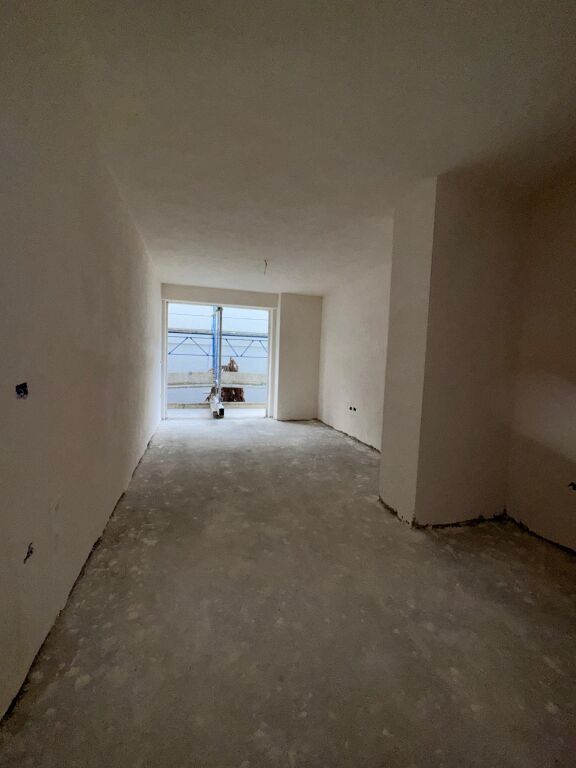 APARTMENT 1+1 FOR SALE FORMER AVIATION FIELD 130,000 EURO FH-58614