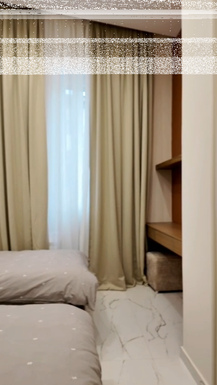 Apartament 2+1, Mine Peza!