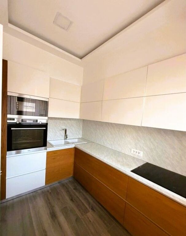 LUXURY APARTMENT 2+1+PARKING SPACE NEAR FLORA CAFE !