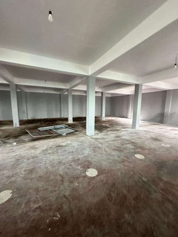 JEPET ME QERA AMBIENT BIZNESI PRANE SPITALIT, DURRES