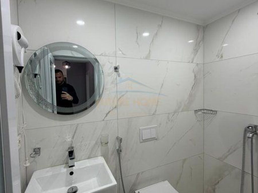In vendita, Appartamento 2+1+2, Via Barrikadave, Tirana