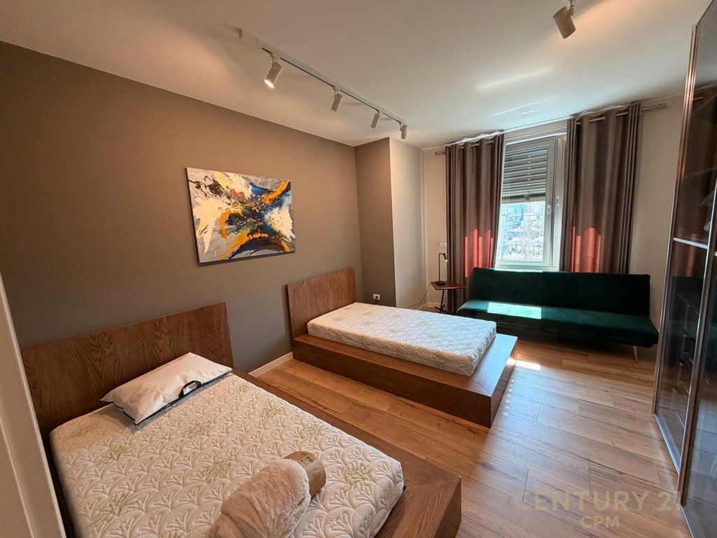 Apartment 2+1+2+Parking Space for rent at Dinamo Stadium