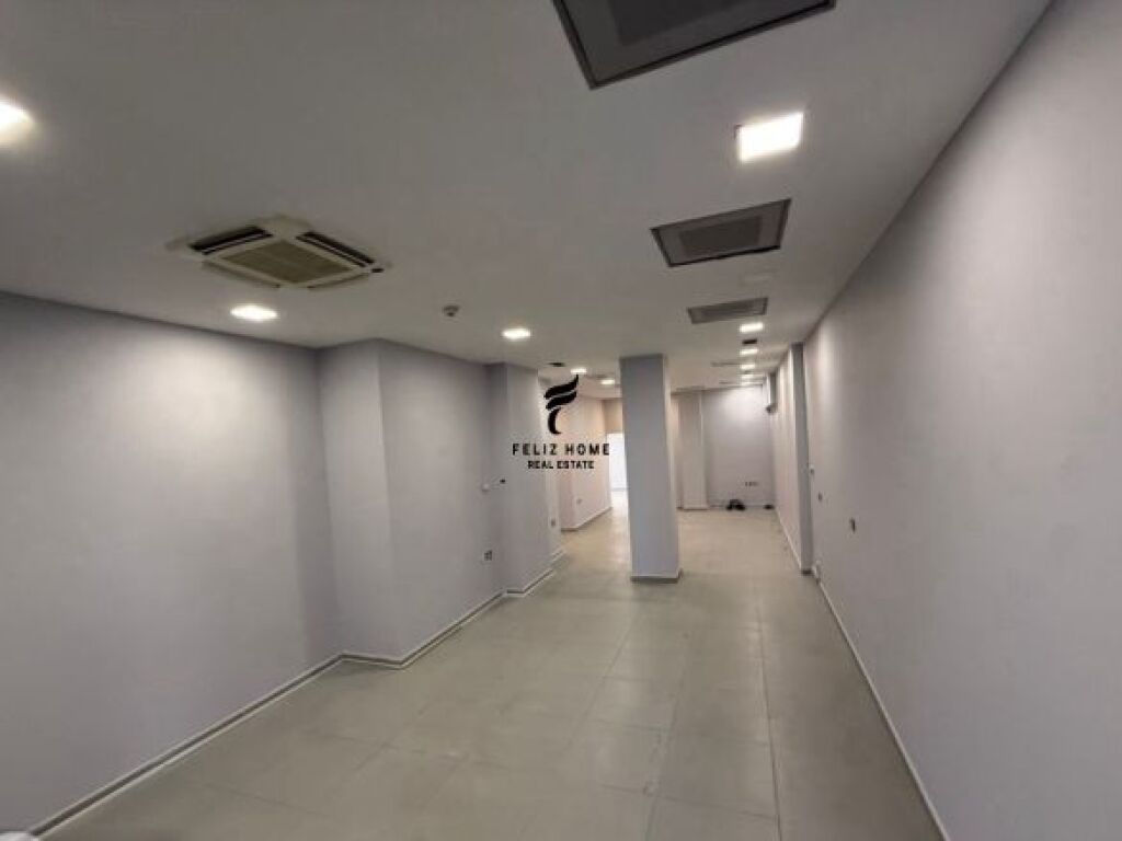 BUSINESS PREMISES FOR SALE 916 M2 KAVAJES ROAD 2,250,000 EURO