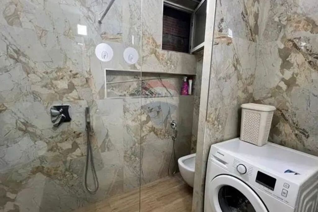 Apartment 3+1+2 parking spaces for rent, near Eleonore!