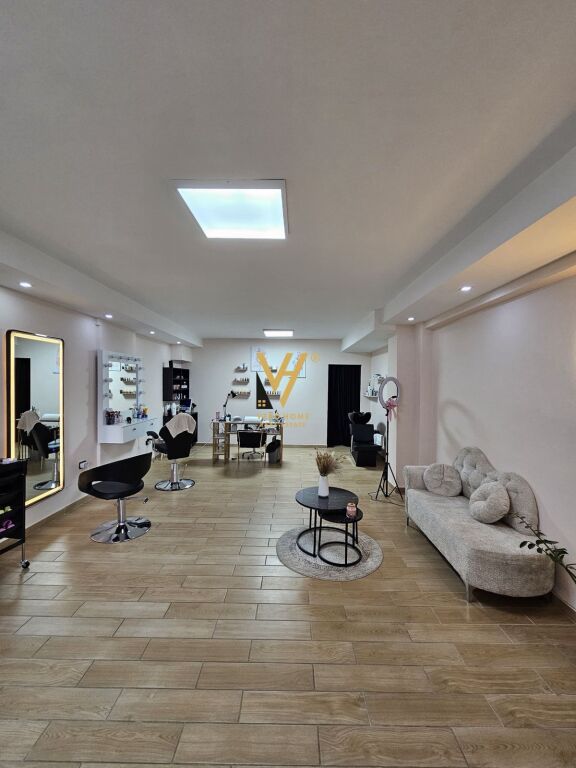 SHOP FOR RENT 60 M2 AT THE FORMER EXHIBITION 60,000 LEKE