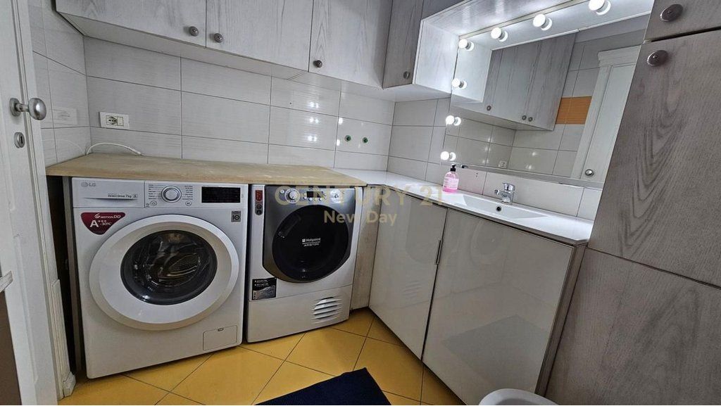 Appartamento 2+1+2 In Vendita presso l'ex Distretto di Polizia, Durrës - 145.000€ | 86 m²