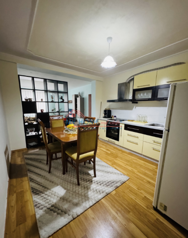 Apartament 1+1 me Qira tek Stadiumi Dinamo