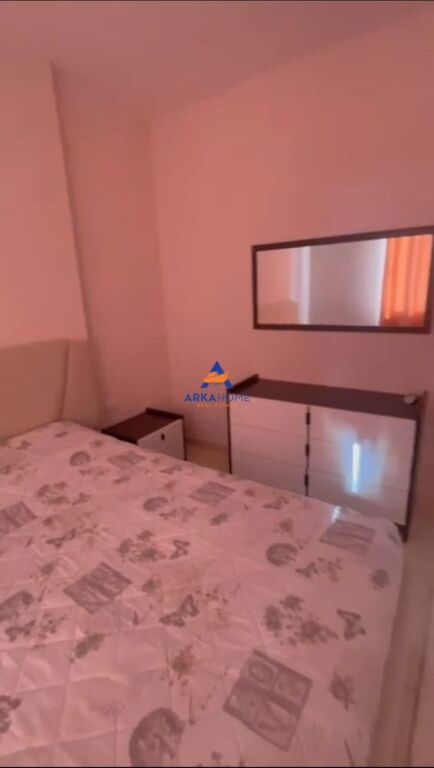 JEPET APARTAMENT ME QERA 2+1+BALLKON " KAMEZ " 50000 LEKE