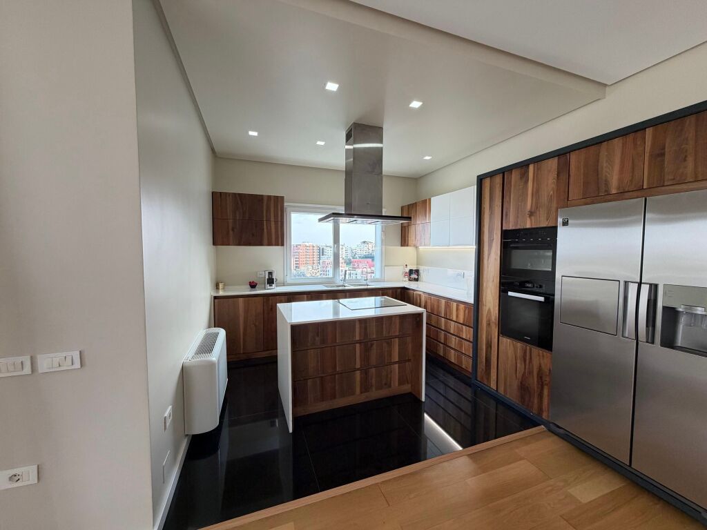 Apartment for Rent at the Botanical Garden