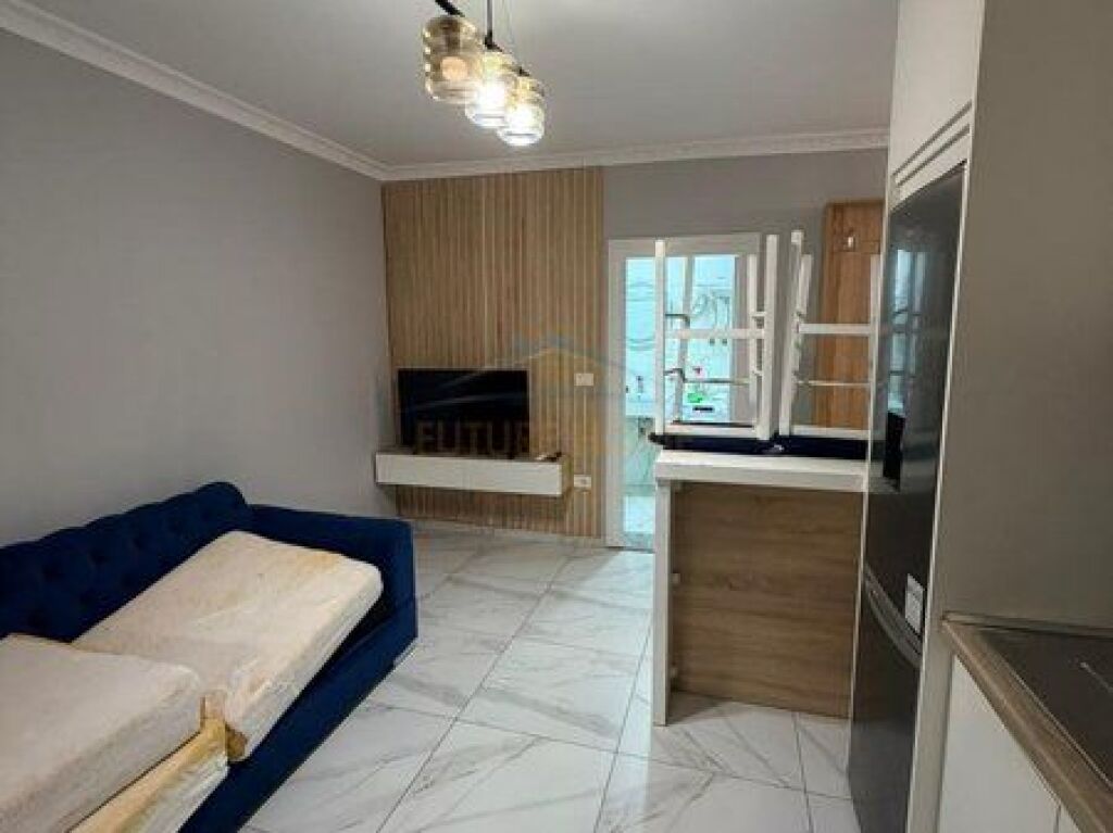 In vendita, Appartamento 2+1+2, Via Barrikadave, Tirana
