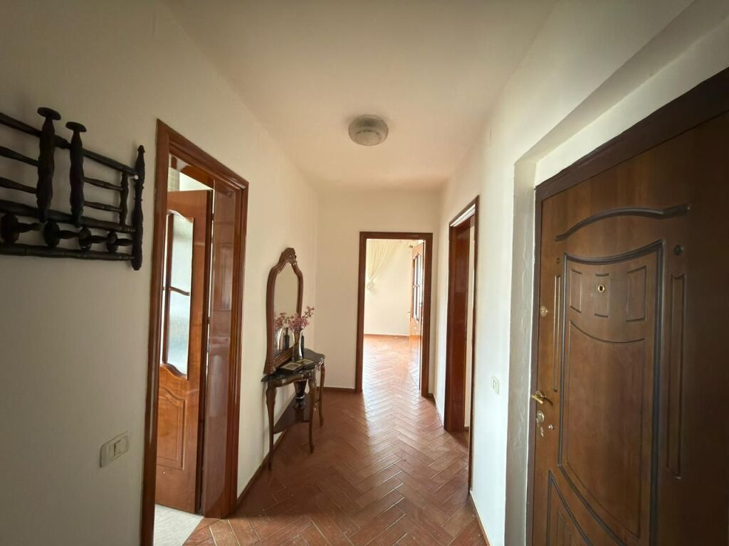 FOR SALE 2+1 ON ELBASAN STREET 150,000 EURO !!