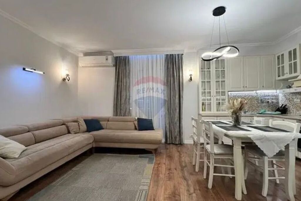 Apartment 3+1+2 parking spaces for rent, near Eleonore!