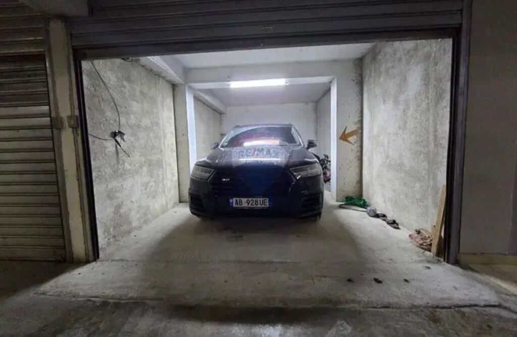 Appartamento - In Vendita - Via Qemal Stafa, Tirana