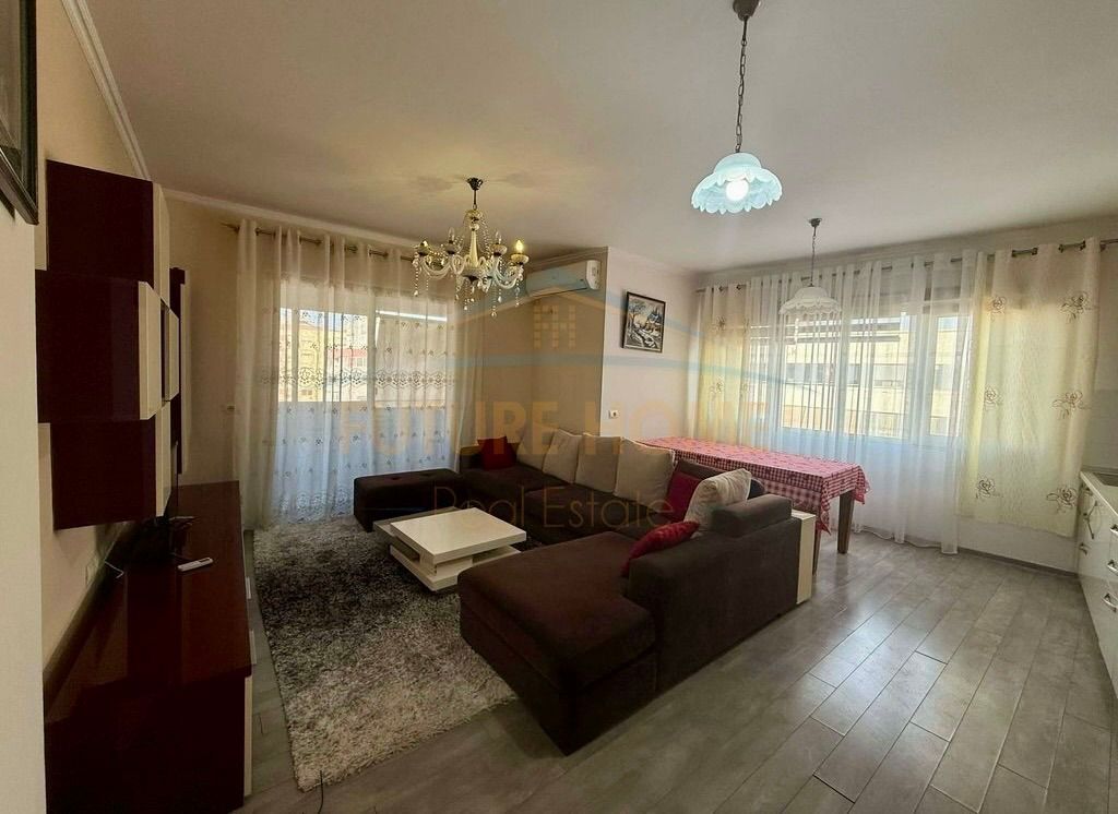 🏠 Spacious 2+1 for Rent at Unaza e Re! 📍