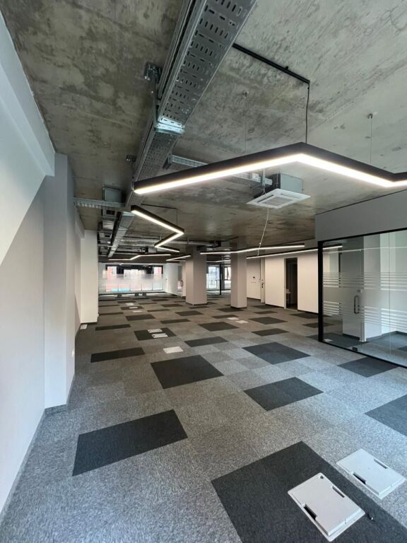 Spazio ufficio in vendita