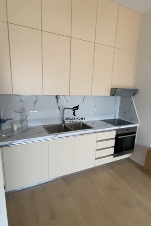 UFFICIO IN AFFITTO 96 M2 VASIL SHANTO 150.000 LEKE FH-58746