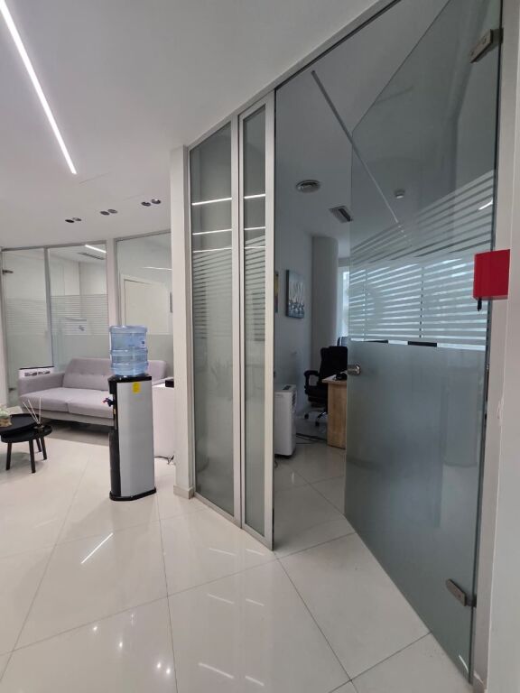 Commercial space for rent on Kavaja street