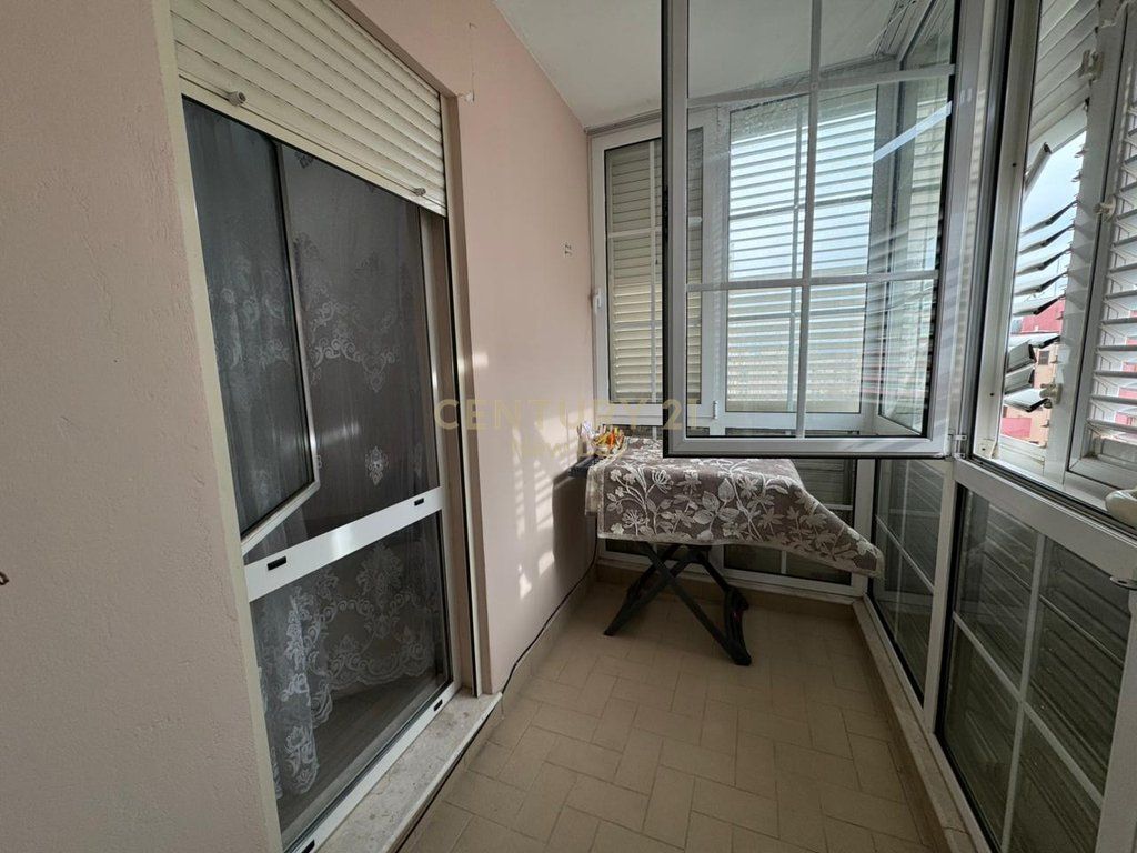 Appartamento 2+1+2 In Vendita presso l'ex Distretto di Polizia, Durrës - 145.000€ | 86 m²