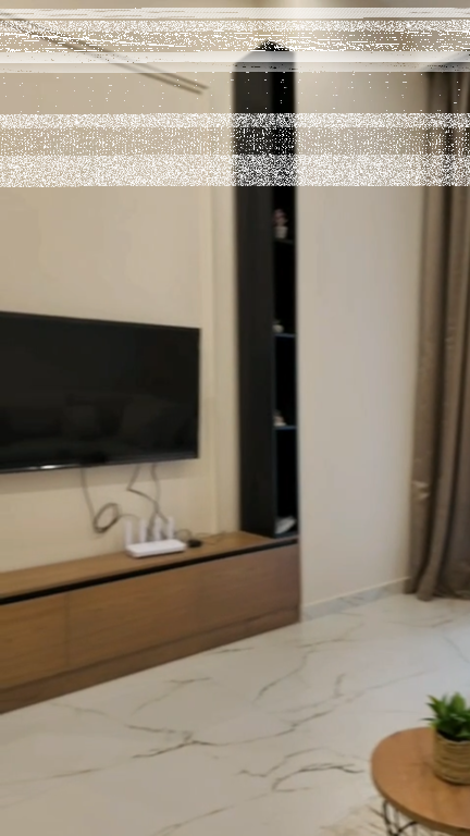 Apartament 2+1, Mine Peza!