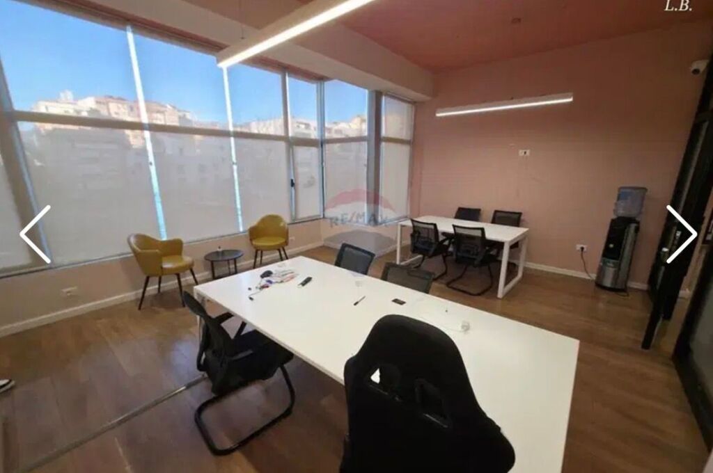 Ufficio in Affitto 200 m² – Ingresso Dedicato!