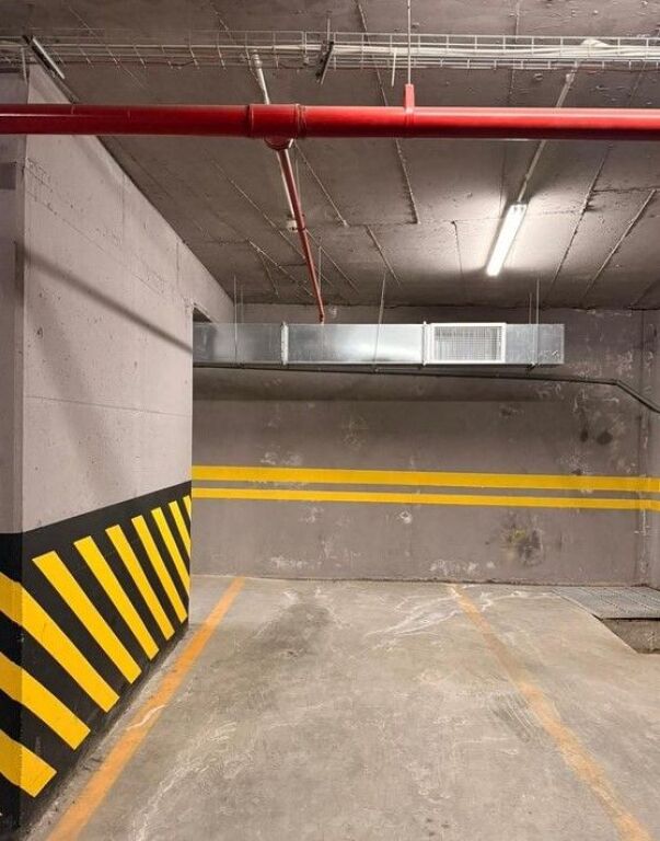 LUXURY APARTMENT 2+1+PARKING SPACE NEAR FLORA CAFE !