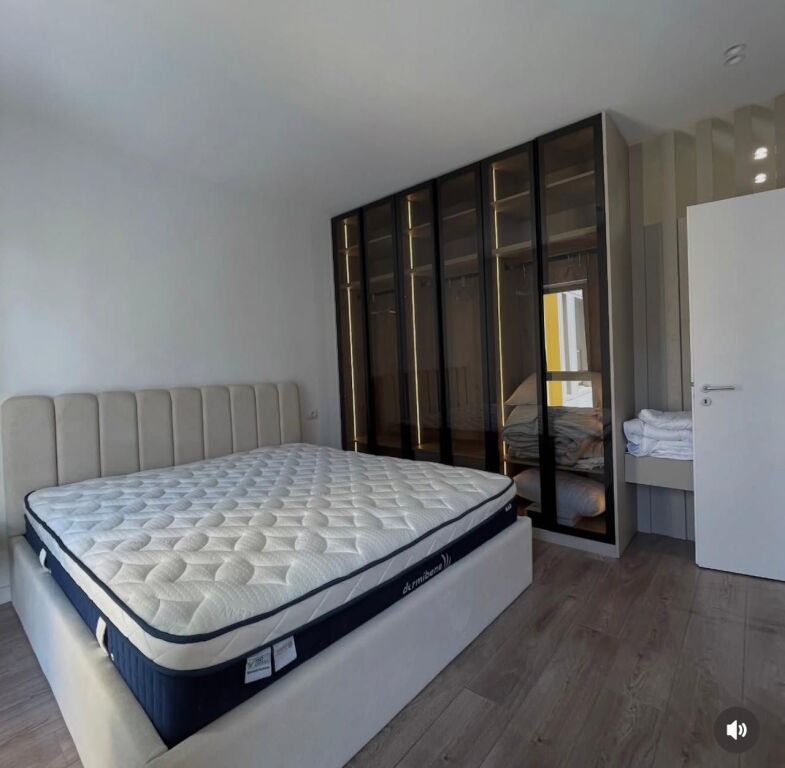 🏡 Jepet me qira apartament 2+1 📍Zogu i Zi 💶 Çmimi: 900 € / muaj