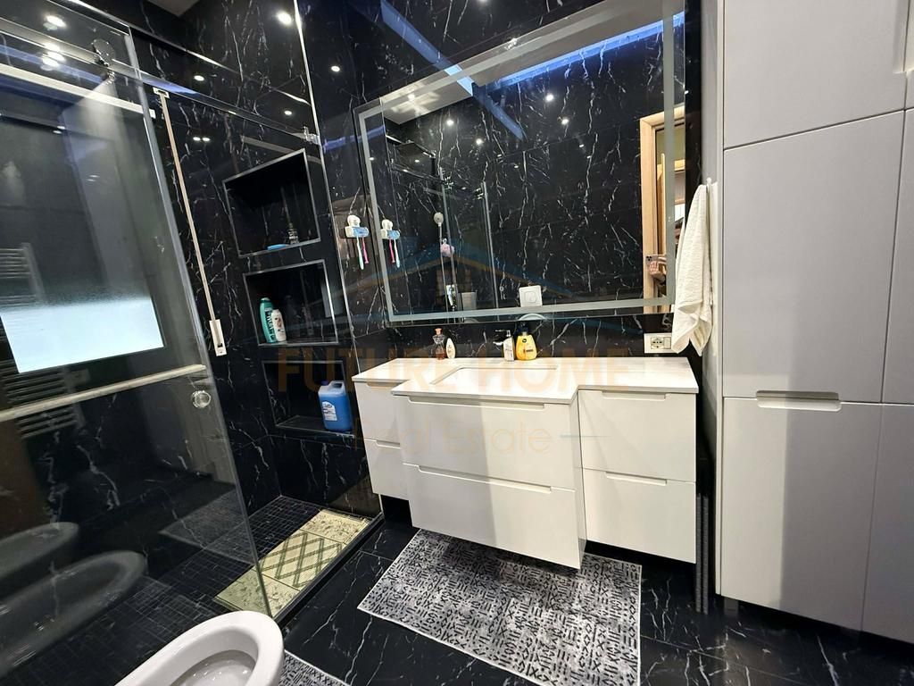 In vendita, Appartamento 2+1+2, Green City Residence, Unaza e Re