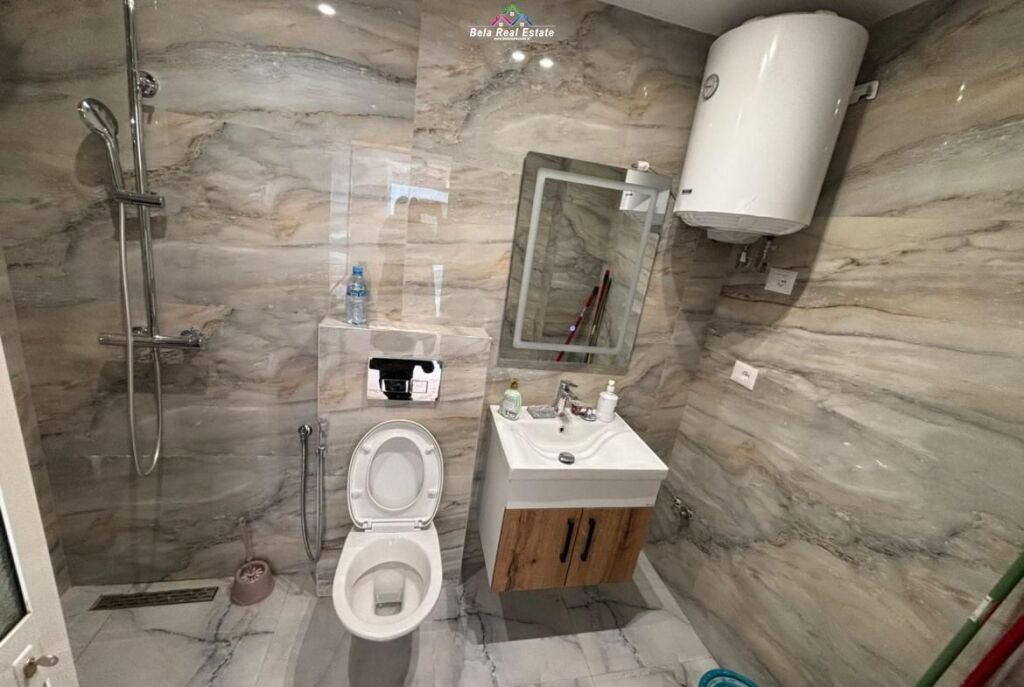 Shop for rent at 21 Dhjetori (ID BD21677) Tirane