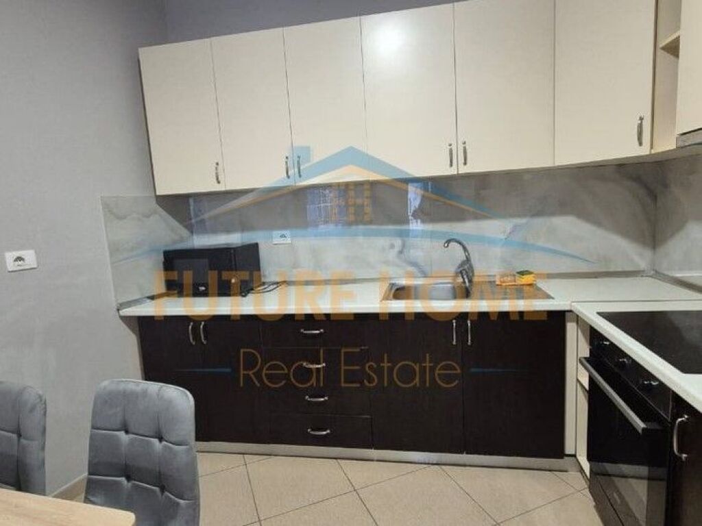 Shitet, Apartament 2+1+2, Don Bosko, Tiranë.