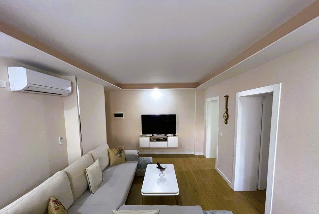 Apartment 1+1 For Rent at Komuna e Parisit