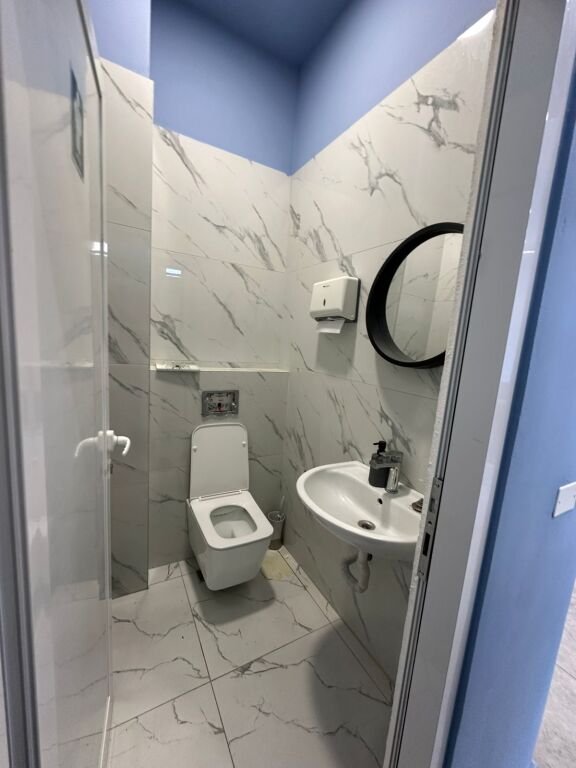 Business premises for rent