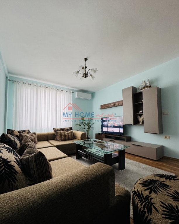 Apartament 1+1 me Qira tek Stadiumi Dinamo