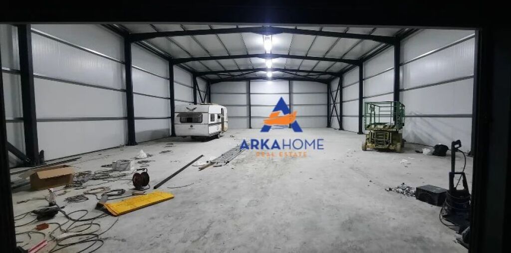 WAREHOUSE FOR RENT / WAREHOUSE " RRUGA E ARBRIT, TIRANA " 2000 EURO