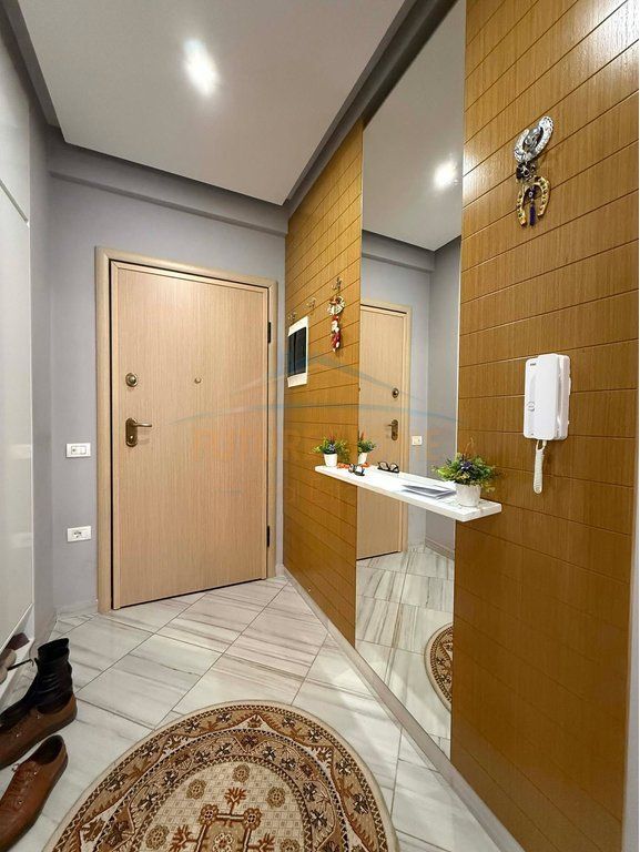 In vendita, Appartamento 2+1+2, Green City Residence, Unaza e Re