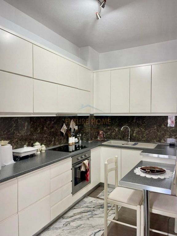 📍 Terminal degli Autobus, Complesso Fortesa – 1+1 Investito con Ipoteca! 🏠