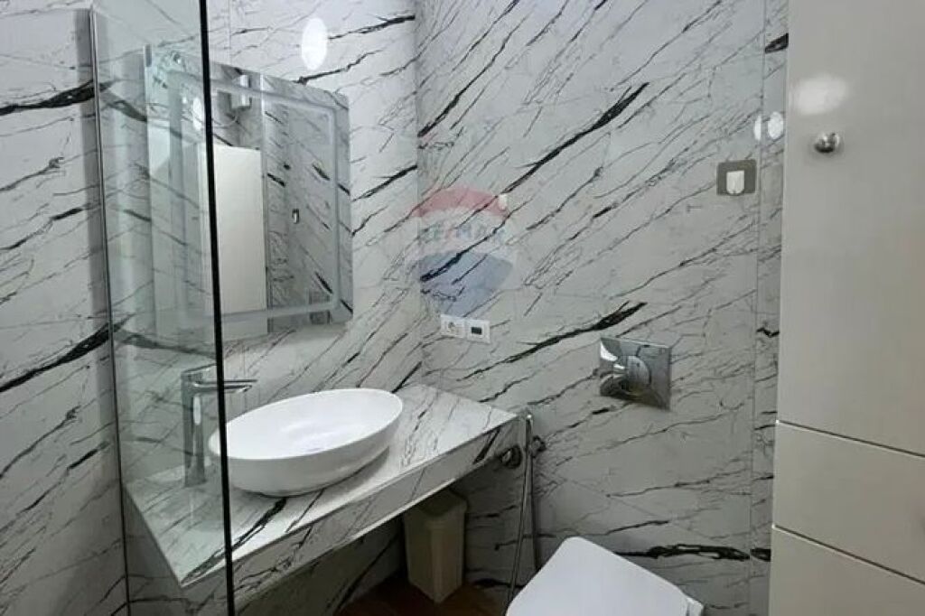Apartment 3+1+2 parking spaces for rent, near Eleonore!