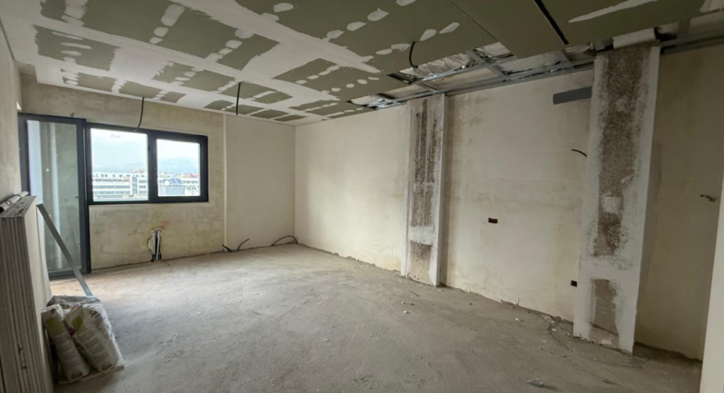 🏡 Apartment 2+1+2 for Sale – Corner Residence    