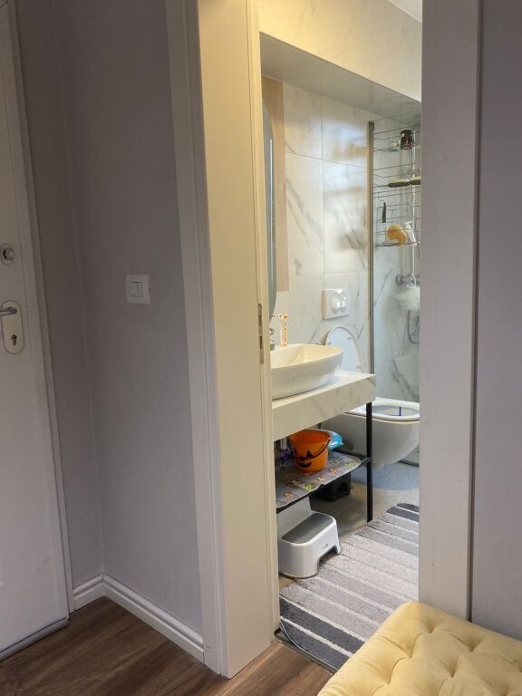 Shitet Apartament 3+1+2+ garderobe📍21 Dhjetorit