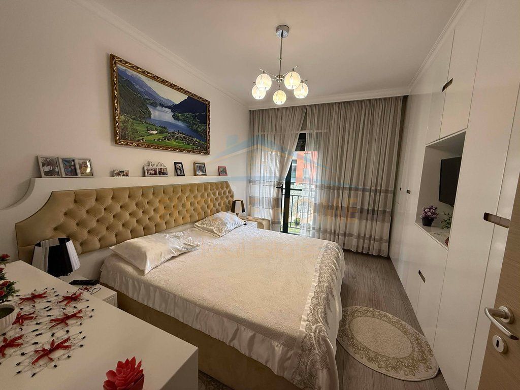 In vendita, Appartamento 2+1+2, Green City Residence, Unaza e Re